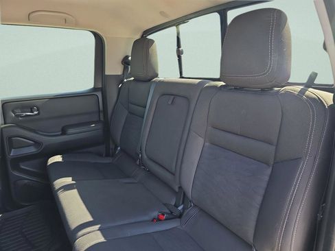 Used 2022 Nissan Frontier SV AWD/4WD image 28