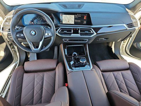 Certified 2023 BMW X5 sDrive40i w/ Premium Package image 9