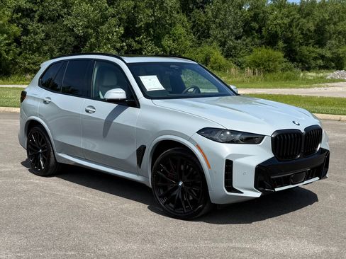 Used 2024 BMW X5 sDrive40i w/ M Sport Package RWD image 1