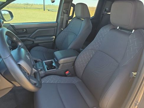 Used 2025 Toyota Tacoma SR5 AWD/4WD image 14