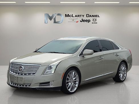 Used 2013 Cadillac XTS Platinum AWD/4WD image 2