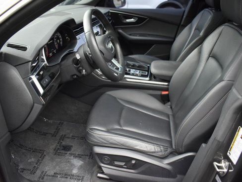 Used 2019 Audi Q8 Premium Plus AWD/4WD image 27