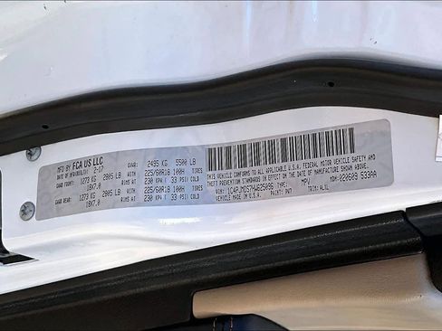 Used 2017 Jeep Cherokee Limited w/ Trailer Tow Group image 32