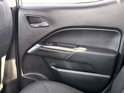Used 2019 Chevrolet Colorado LT image 19