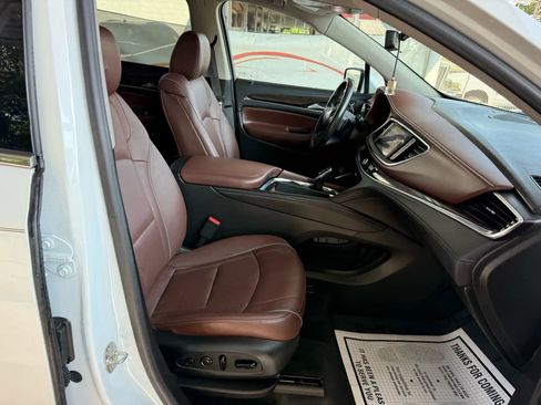 Used 2021 Buick Enclave Avenir w/ Avenir Technology Package AWD/4WD image 77