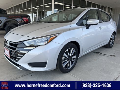 Used 2025 Nissan Versa SV FWD image 1