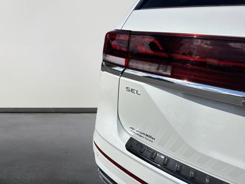 New 2026 Volkswagen Atlas SEL Premium R-Line image 6