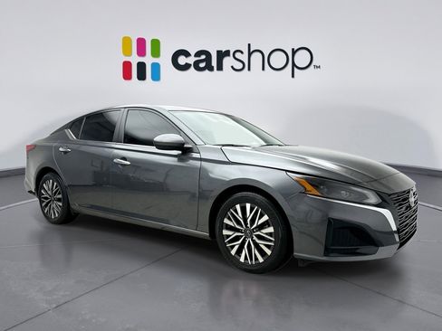 Used 2023 Nissan Altima 2.5 SV image 7