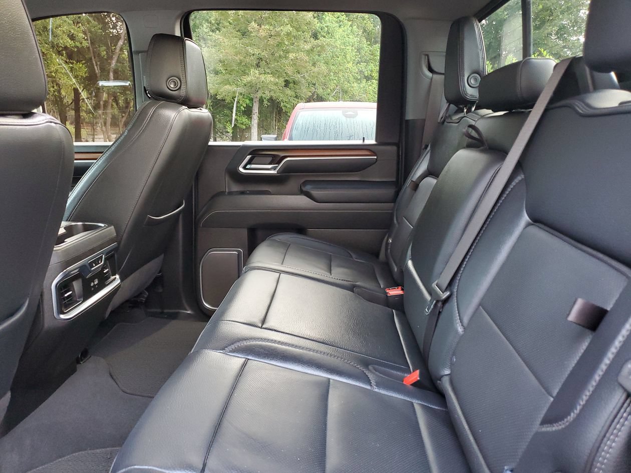 Used 2025 GMC Sierra 2500 Denali w/ Denali Reserve Package AWD/4WD image 11