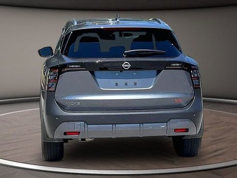 Certified 2025 Nissan Kicks SR FWD image 4
