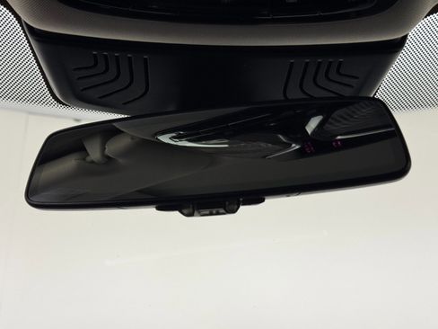 Used 2020 BMW 740i w/ Premium Package image 36