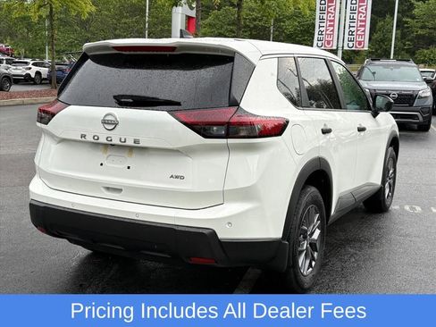 Used 2025 Nissan Rogue S AWD/4WD image 8
