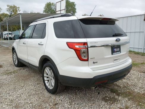 Used 2014 Ford Explorer XLT w/ Equipment Group 202A image 6