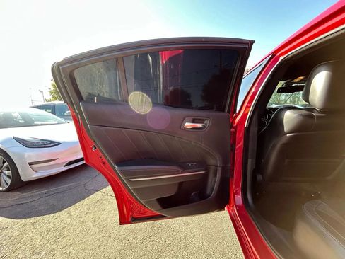 Used 2016 Dodge Charger R/T w/ Plus Group RWD image 10