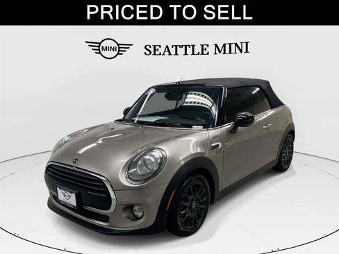 Used 2018 MINI Cooper Convertible image 1