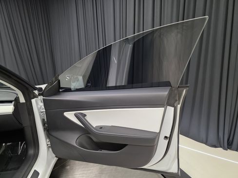 Used 2021 Tesla Model 3 Standard Range Plus image 30