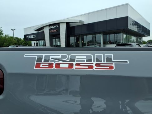 Used 2024 Chevrolet Silverado 1500 LT Trail Boss w/ Convenience Package II AWD/4WD image 16