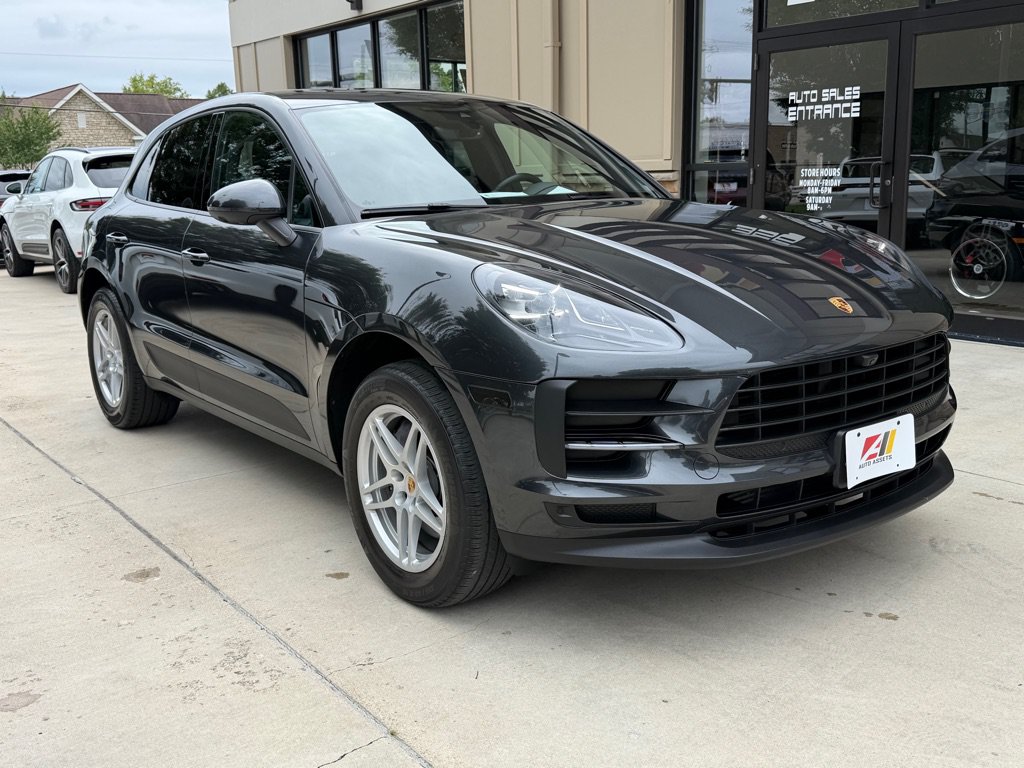 Used 2021 Porsche Macan AWD/4WD image 3