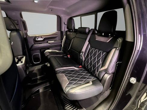 Used 2022 Chevrolet Silverado 1500 RST image 23