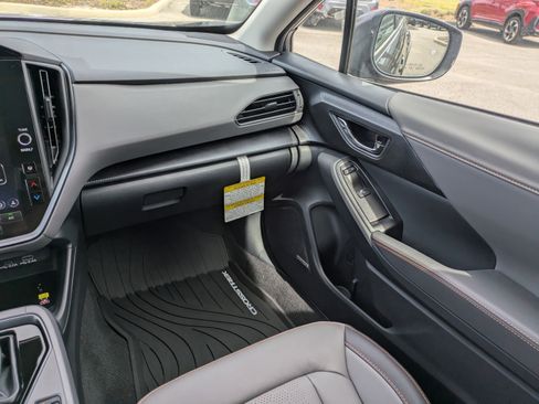 Certified 2025 Subaru Crosstrek 2.5i Limited w/ Popular Package #3A image 17