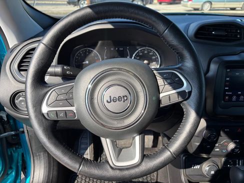 Used 2020 Jeep Renegade Latitude w/ Cold Weather Group AWD/4WD image 33