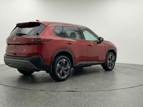 Used 2025 Nissan Rogue SV AWD/4WD image 9
