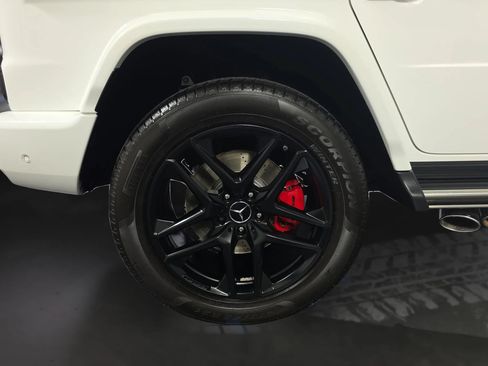 Used 2021 Mercedes-Benz G 63 AMG 4MATIC w/ G Manufaktur Interior Package image 18