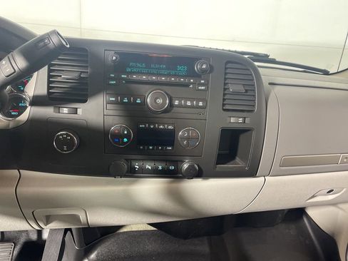 Used 2011 GMC Sierra 2500 SLE w/ SLE Preferred Package image 15