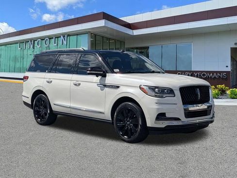 Certified 2024 Lincoln Navigator Black Label AWD/4WD image 2