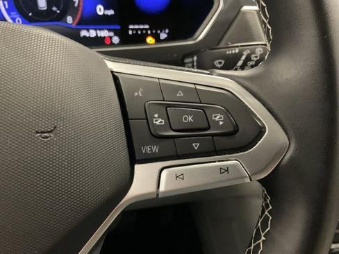 Used 2023 Volkswagen Tiguan SE image 13