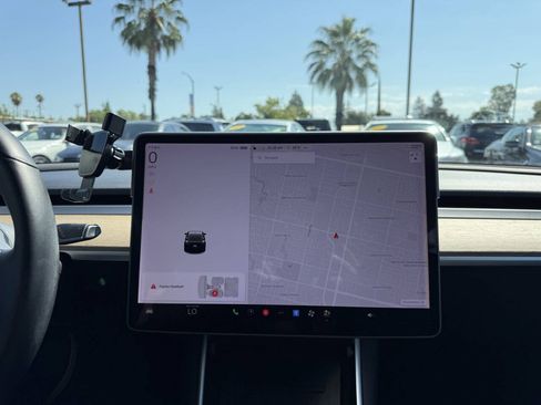 Used 2019 Tesla Model 3 RWD image 17