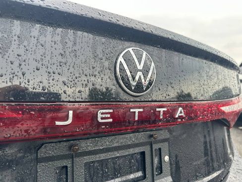 Used 2025 Volkswagen Jetta S FWD image 4