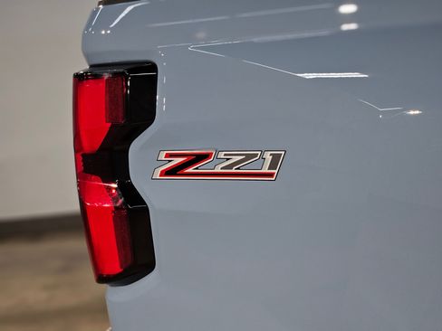 Used 2025 Chevrolet Colorado Z71 image 40