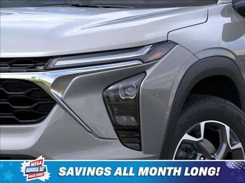 New 2026 Chevrolet Trax LT w/ Driver Confidence Package FWD image 10