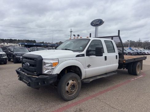 Used 2012 Ford F550 4x4 Crew Cab Super Duty w/ Payload Upgrade Pkg image 3