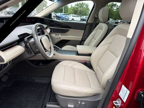 Used 2024 Lincoln Nautilus Reserve w/ Equipment Group 202A AWD/4WD image 12