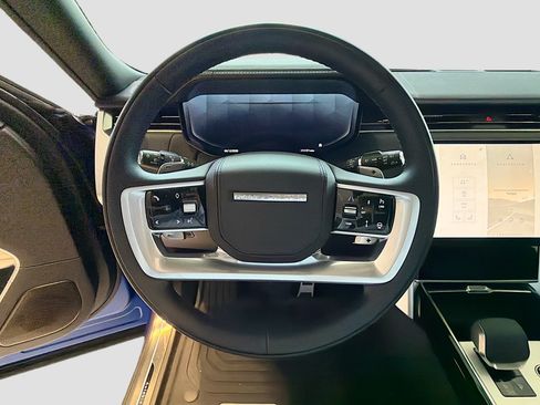 New 2026 Land Rover Range Rover Long Wheelbase Autobiography AWD/4WD image 36