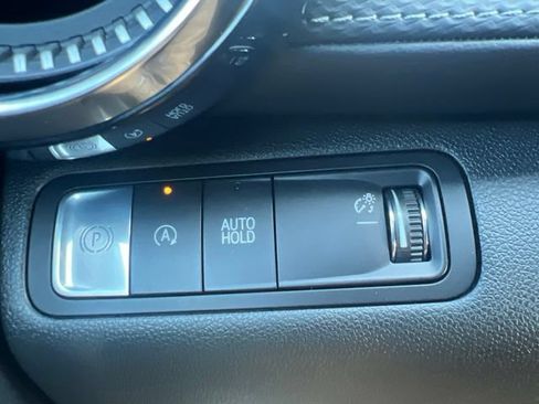 Used 2026 Chevrolet Equinox LT FWD image 15