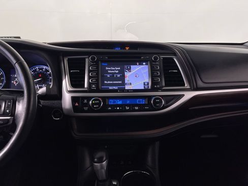Used 2016 Toyota Highlander Limited Platinum AWD/4WD image 15