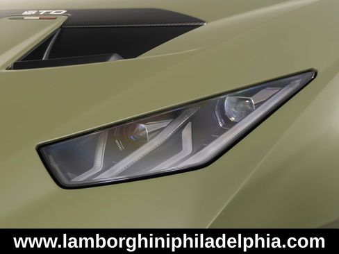 Used 2023 Lamborghini Huracan STO RWD image 39
