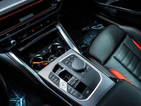 Used 2025 BMW 230i Coupe w/ M Sport Package image 17