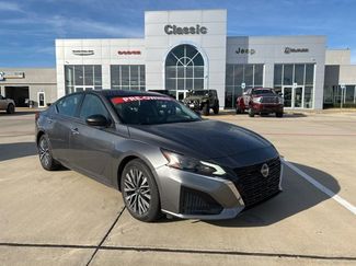 Used 2024 Nissan Altima 2.5 SV video 1