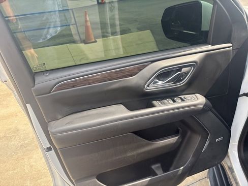Used 2021 Chevrolet Tahoe LT w/ LT Signature Package RWD image 14