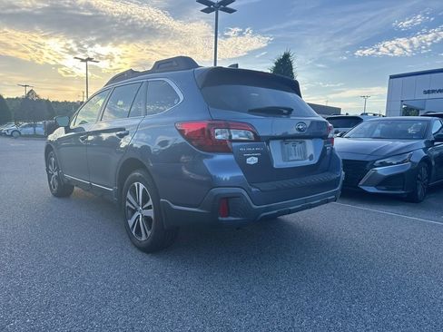 Used 2018 Subaru Outback 2.5i Limited w/ Popular Package #2 AWD/4WD image 3