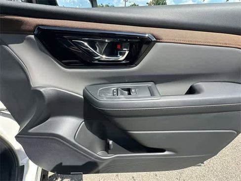 Used 2025 Subaru Forester Sport image 22