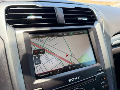 Used 2015 Ford Fusion Titanium FWD image 17