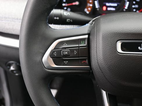 Used 2022 Jeep Compass Latitude image 18