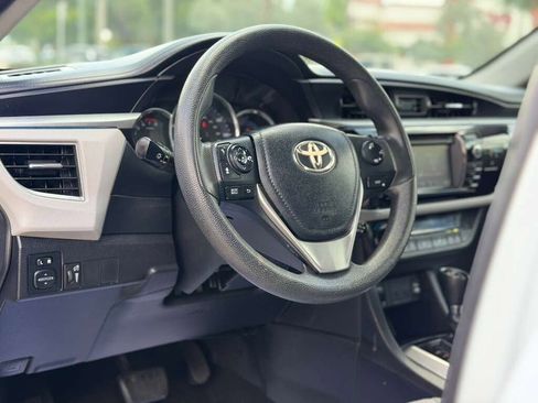 Used 2014 Toyota Corolla LE FWD image 13