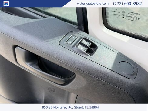 Used 2021 RAM ProMaster 2500 w/ Convenience Group FWD image 12