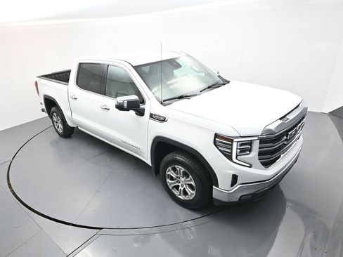 Used 2025 GMC Sierra 1500 SLT AWD/4WD image 23